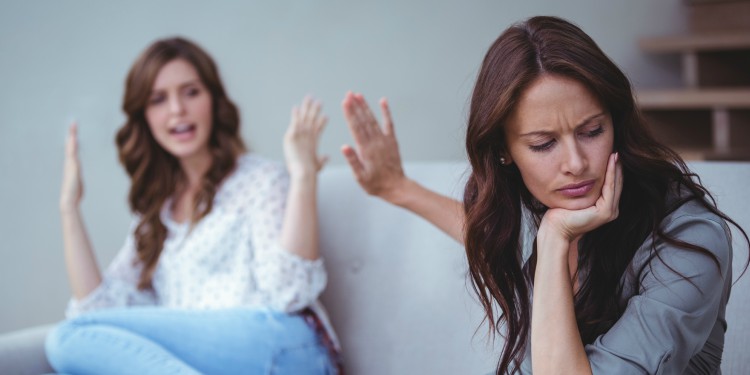 12 cosas que tienes que tener en cuenta antes de terminar con tu amiga