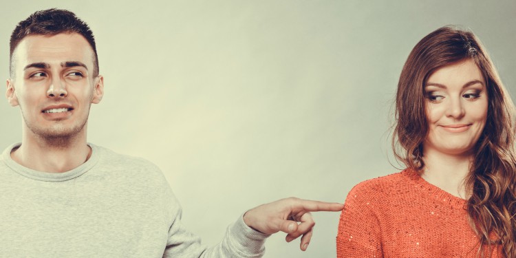 15 diferencias entre un chico tímido y uno al que no le interesas