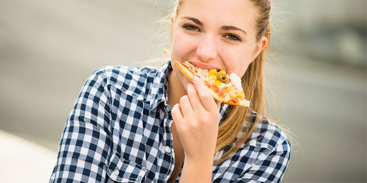 Claves que revelan si eres una comedora 'emocional'